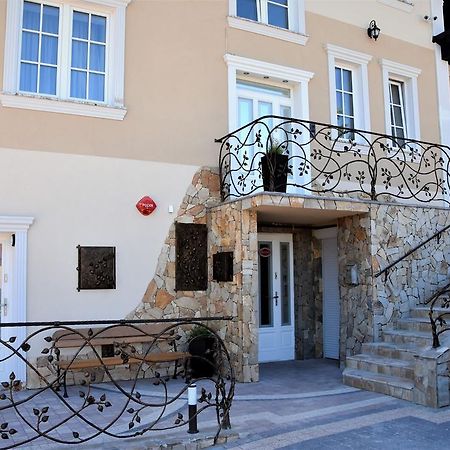 Willa Rozana - Apartamenty I Pokoje Goscinne Sandomierz Esterno foto